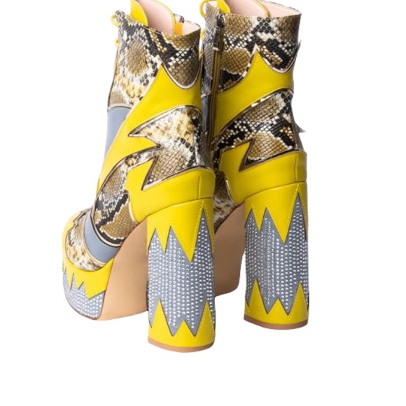 🎉HP🎉 Dolls Kill Black Yellow Animal Print Vegan Leather Ultra Platform Boots - Picture 4 of 4